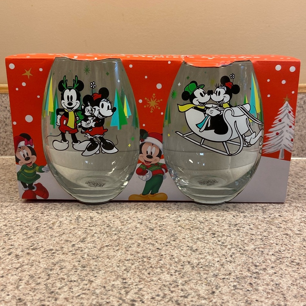 NWOT Disney Set of 2 Mickey Mouse Minnie Holiday Stemless Glasses
